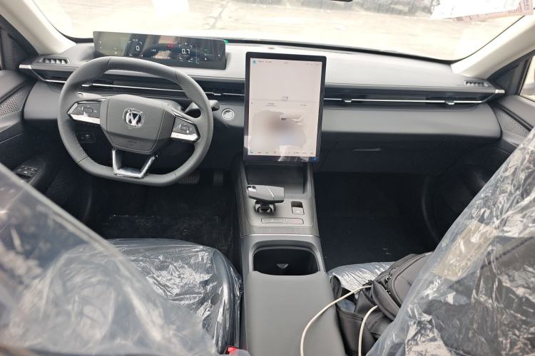 Used CHANGAN Eado 2025 Blue Whale 1.5T 500Bar Prestige Model Center Console