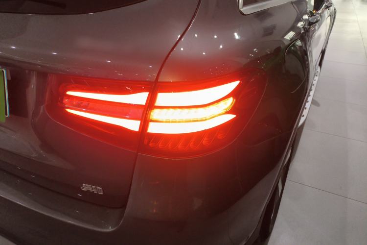 Used Mercedes-Benz GLC 2017 GLC 300 4MATIC Sport Edition Right Rear Taillight