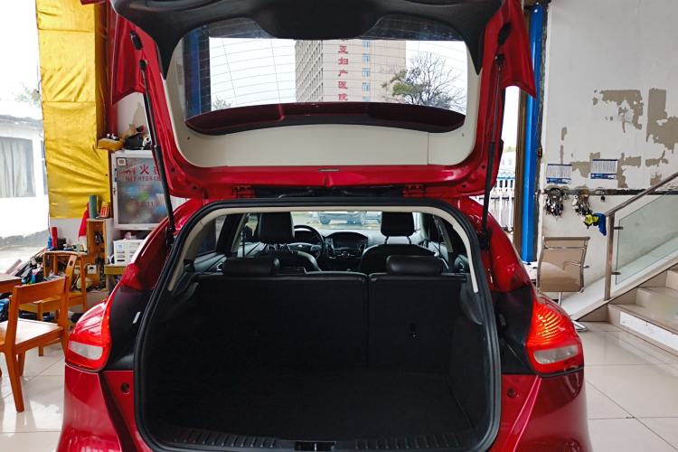 Used Ford Focus 2017 Hatchback EcoBoost 125 Automatic - Ultra-Powerful Style Edition with Smart Drive Features Trunk