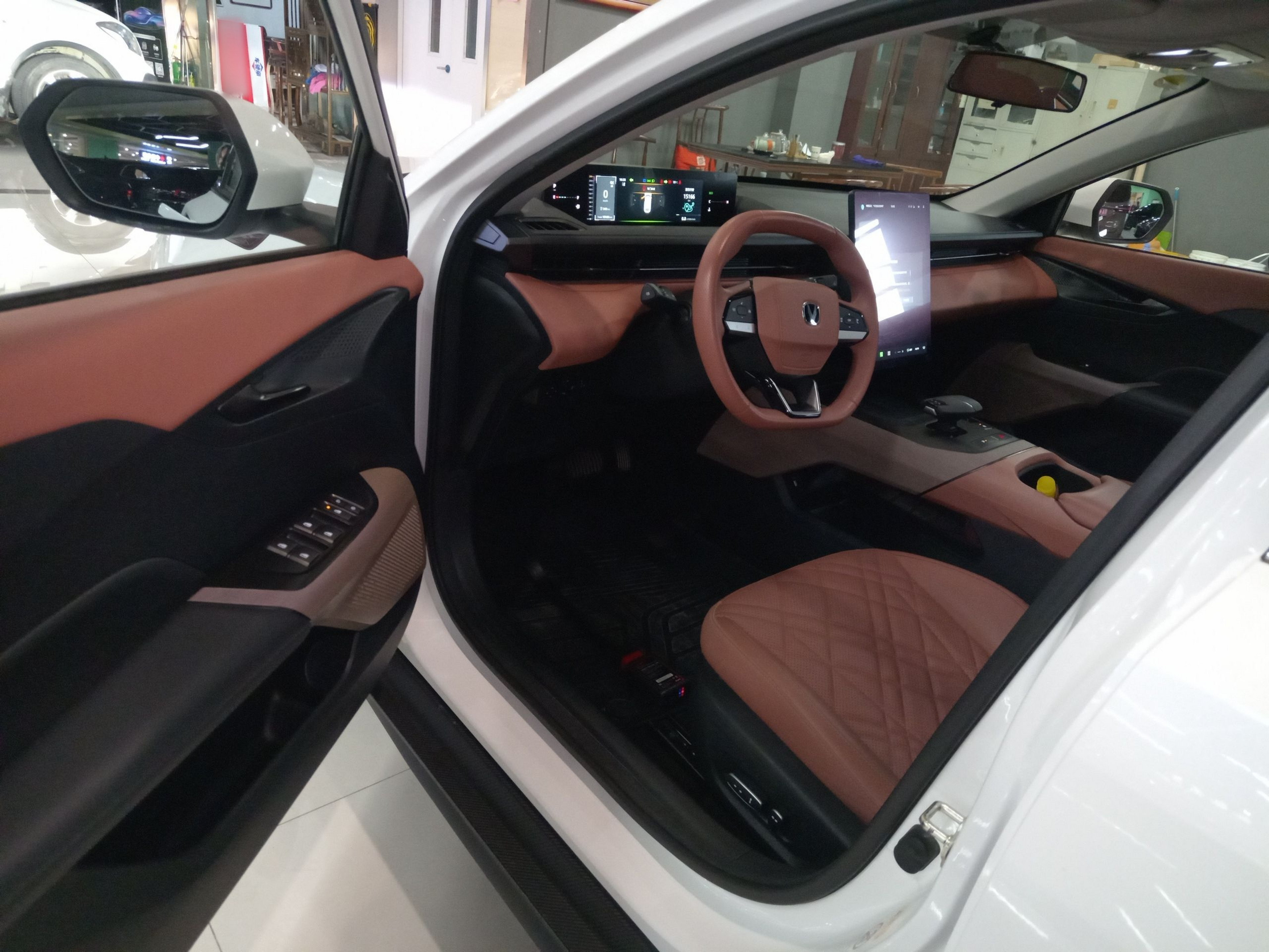 Переднее сиденье в автомобиле