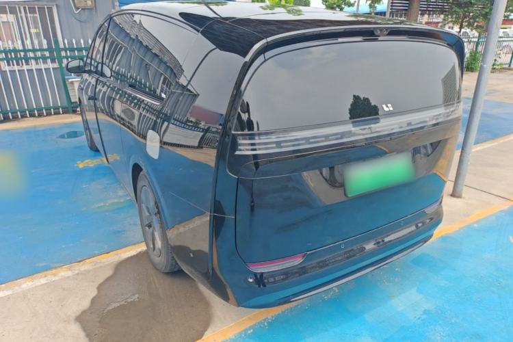 Used Li Auto MEGA 2024 Ultra Model