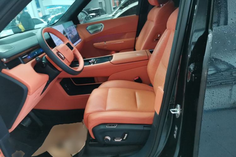 Used Lynk & Co 900 2025 2.0T Ultra
