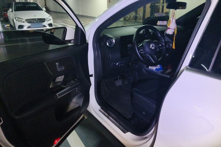 Used Mercedes-Benz GLA 2020 GLA 200 Driver Seat