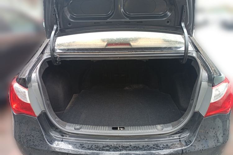 Used Hyundai Celesta 2011 1.6L Manual Comfort Edition