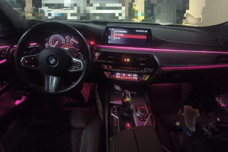 Used BMW 6 Series GT 2019 630i M Sport Touring Edition Center Console