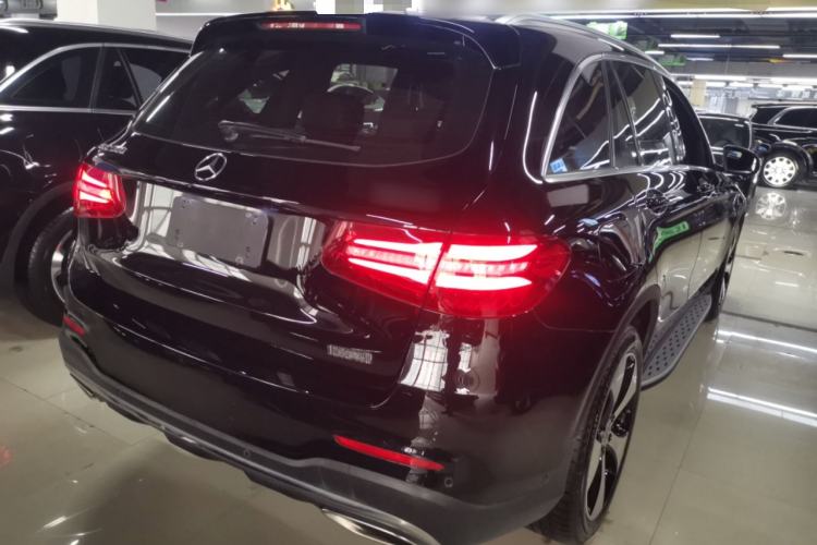 Used Mercedes-Benz GLC 2018 Refreshed GLC 300 4MATIC Dynamic Edition