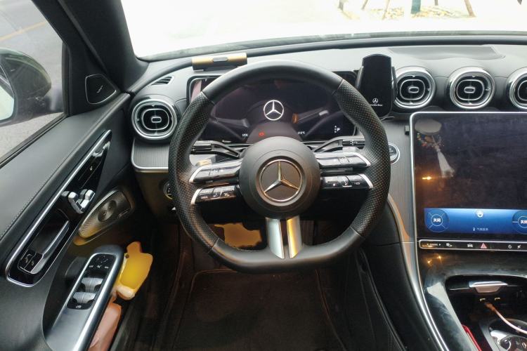 Used Mercedes-Benz C-Class 2023 C 260 L Bright Night Sports Edition Steering Wheel