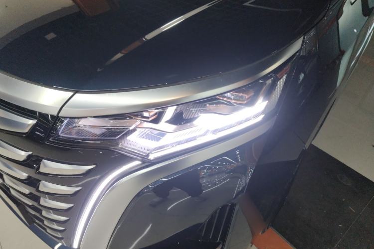 Used Denza D9 2024 DM-i 980 Four-Wheel Drive Flagship Model
