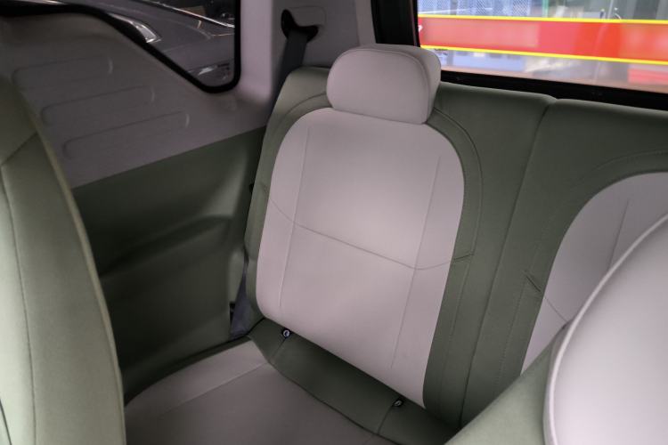 Used Geely Galaxy Panda 2025 210km Panda Rider Left Rear Seat