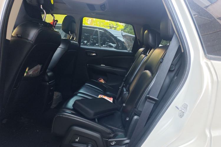 Used Dodge Journey 2014 2.4L Two-Wheel Drive Touring Edition Left Rear Seat