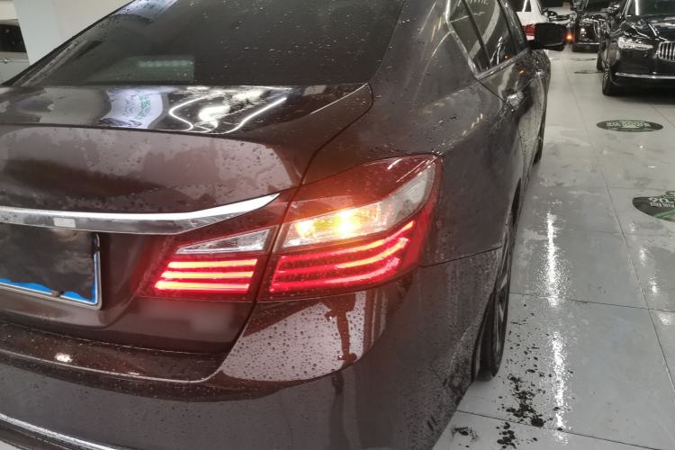 Used Honda Accord 2016 2.4L Luxury Edition Right Rear Taillight
