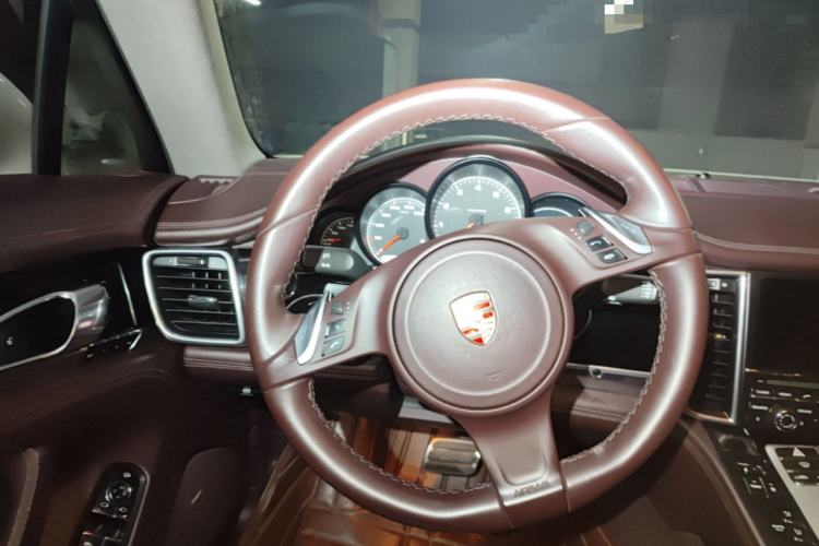 Used Porsche Panamera 
