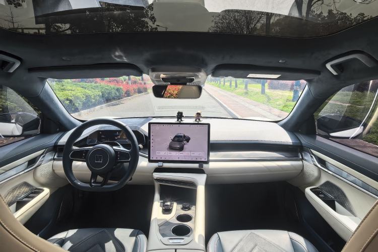 Used Zeekr 001 2023 YOU Edition 100 kWh Interior 2