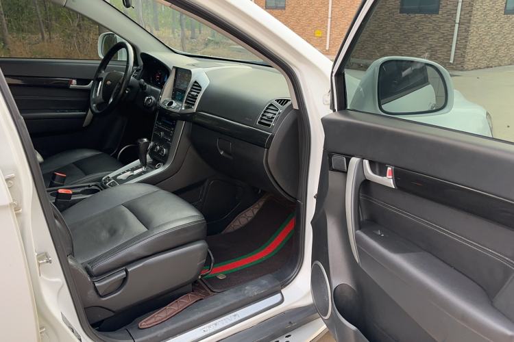 Used Chevrolet Captiva 2017 2.4L 4x4 Flagship Edition 7-Seater