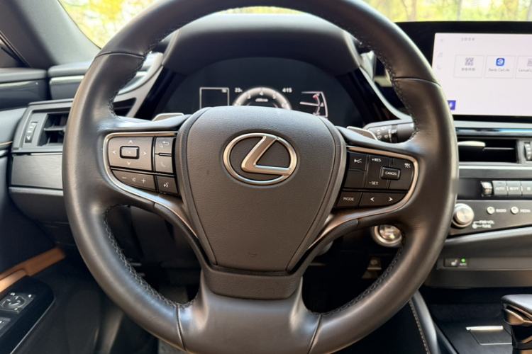 Used Lexus ES 2023 200 Excellence Edition