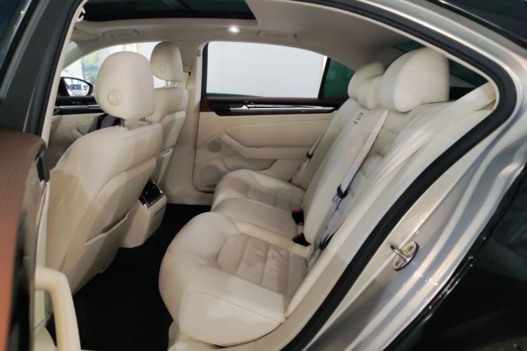 Used Volkswagen Phideon 2016 380TSI Two-Wheel-Drive Luxury Edition