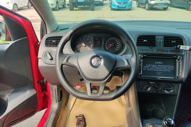 Used Volkswagen Polo 2016 1.4L Manual Fashion Model
