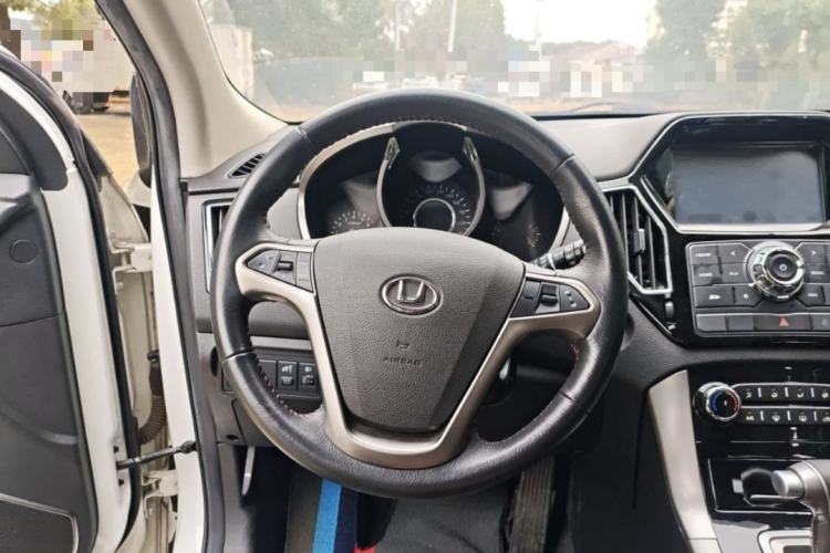 Used Huatai Santa Fe 2017 1.5T Gasoline Automatic Two-Wheel-Drive Elite Model
