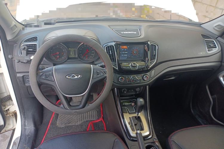 Used Chery Tiggo 5 2015 2.0L CVT Family Deluxe Edition Center Console