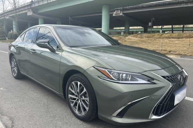 Used Lexus ES 2022 200 Excellence Edition
