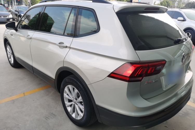 Used Volkswagen Tiguan L 2017 330TSI Automatic Two-Wheel Drive Luxury Edition