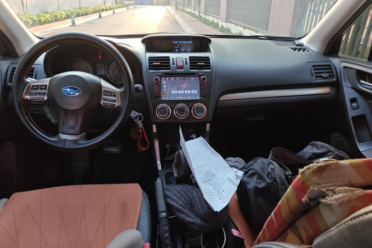 Used Subaru Forester 2013 2.5i Automatic Luxury Edition Center Console