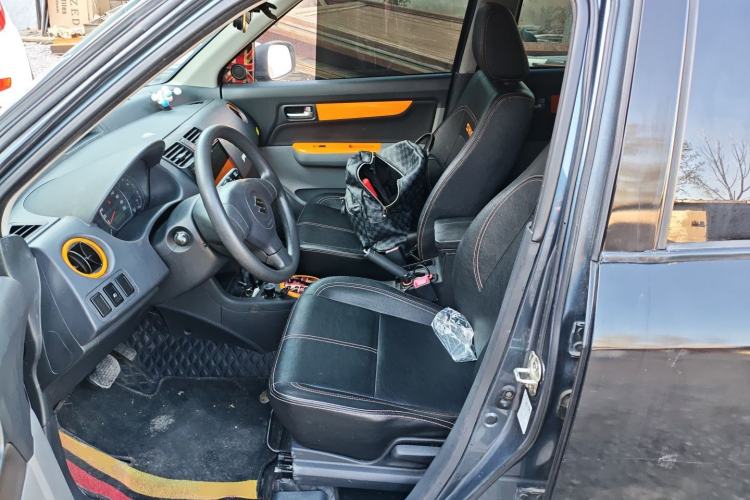 Used Suzuki Swift 2016 1.5L Automatic Fashionable Coolplay Edition Left Front Seat