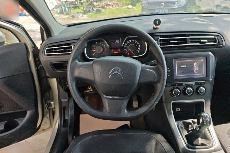 Used Citroen C4 Sega 2016 1.6L Manual Comfort Model Steering Wheel