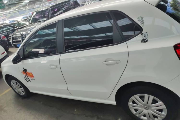 Used Volkswagen Polo 2016 1.4L Manual Fashion Model