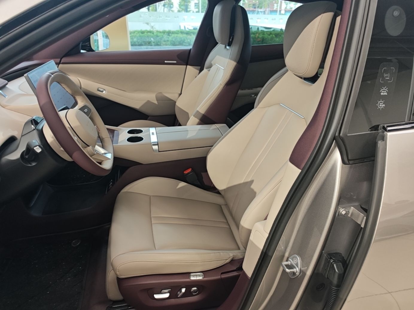 Xiaomi Auto YU7 2025 Ultra-Long Range Rear-Wheel Drive Version — снимка 17