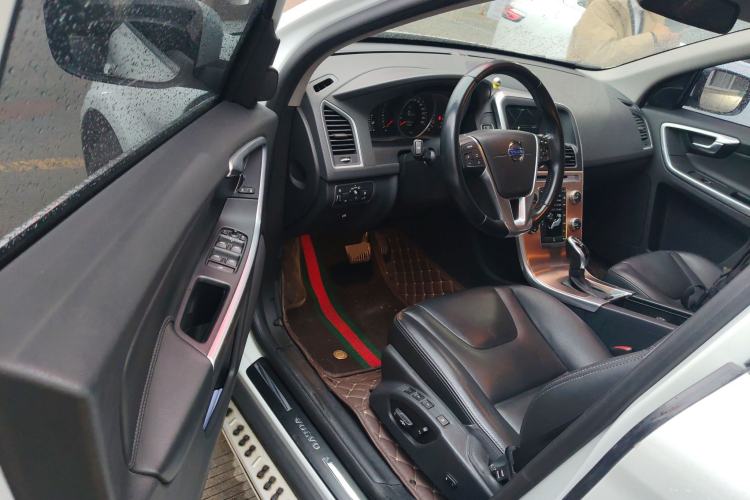 Used Volvo XC60 2015 T5 Smart Upgrade Model