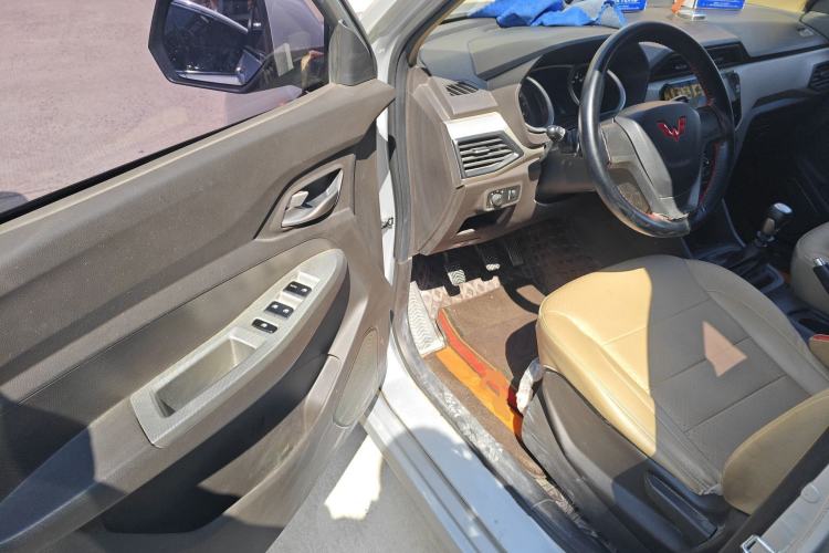 Used Wuling Hongguang 2021 1.5L S Comfort Edition LAR
