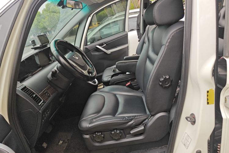 Used Luxgen Great 7 MPV 2016 2.0T Comfort Edition Left Front Seat