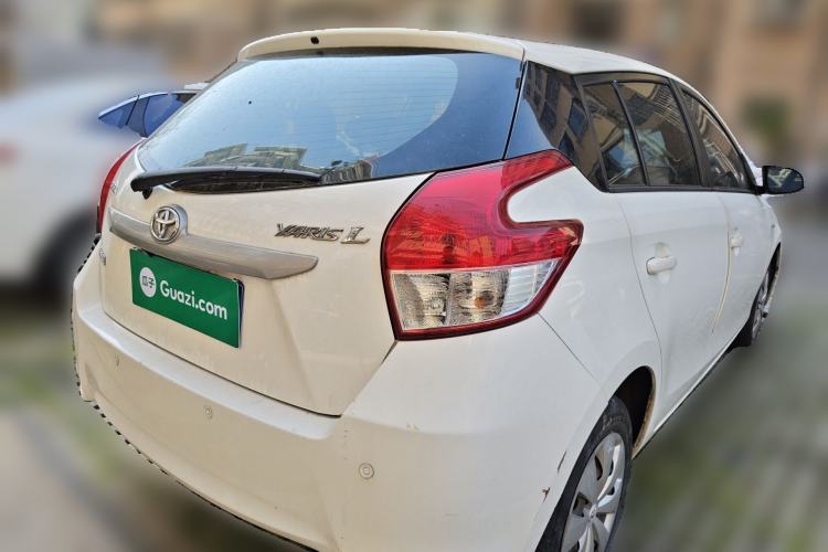 Used Toyota YARiS L Zhi Xuan 2015 1.5E Automatic Charm Edition
