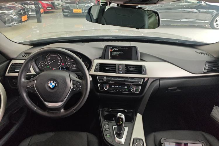 Used BMW 3 Series GT 2017 320i Sport Edition