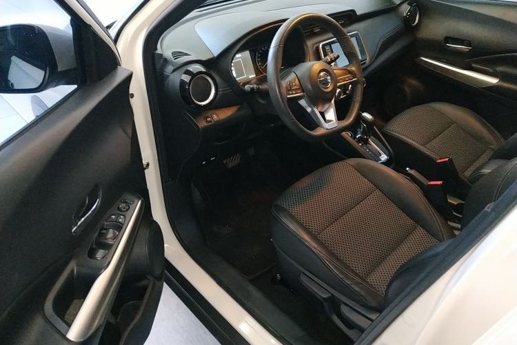 Used Nissan Kicks 2017 1.5L CVT Smart Drive Edition Driver Seat