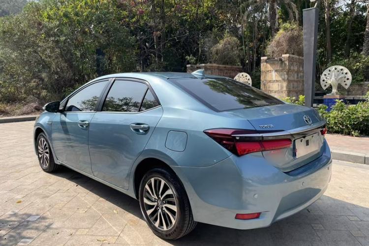 Used Toyota Corolla 2017 Revised Dual-Engine 1.8L E-CVT Leading Edition
