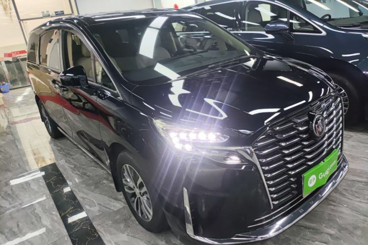 Used Buick GL8 2023 ES Lu Zun Deluxe Model Front Right 45 Deg