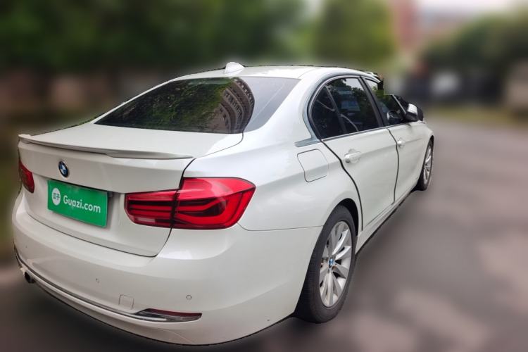Used BMW 3 Series 2017 318Li Fashion Model Rear Right 45 Deg