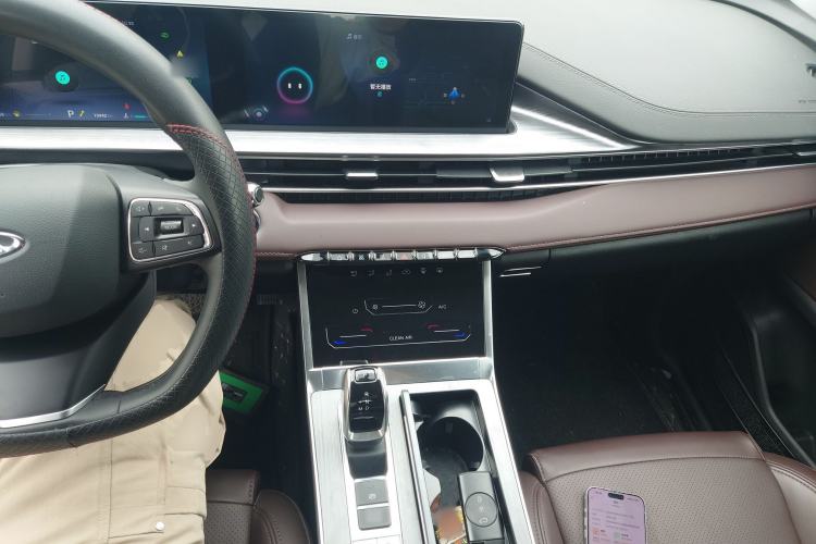 Used Chery Tiggo 7 2024 1.5T CVT Luxury Edition Center Console