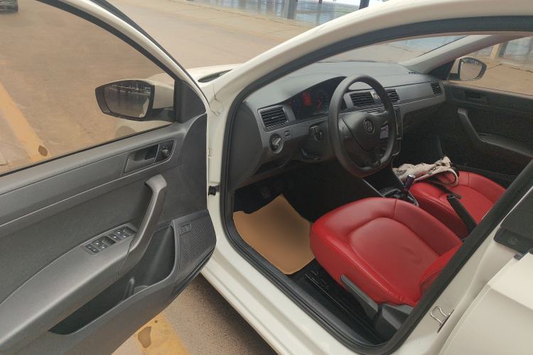 Used Volkswagen Santana 2019 1.5L Manual Fashion Edition China VI Standard Driver Seat