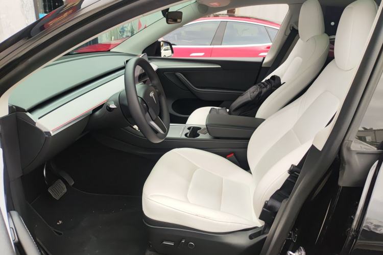 Used Tesla Model Y 2023 Long-Range All-Wheel-Drive Version