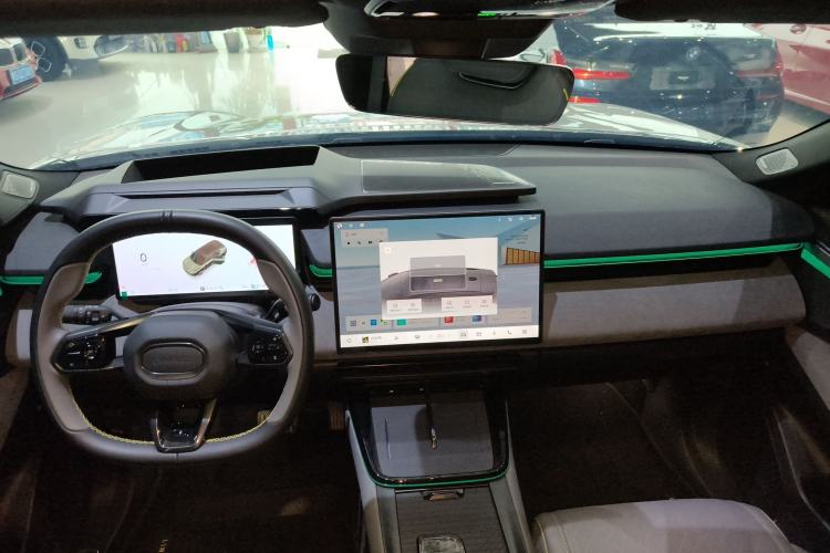 Used Lynk & Co 08 EM-P 2025 245km Ultra-Long Range Halo