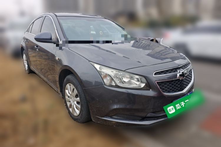 Used Chevrolet Cruze 2015 1.5L Classic SL MT Front Right 45 Deg