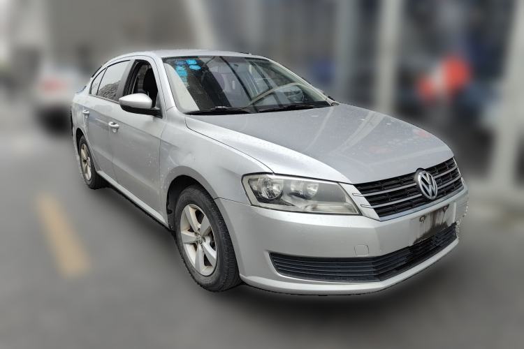 Used Volkswagen Lavida 2013 Revised Classic 1.6L Manual Fashion Edition Front Right 45 Deg