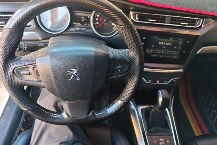 Used Peugeot 408 2016 1.6T Automatic Luxury Edition Steering Wheel