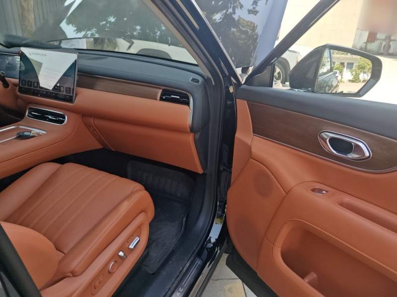 Used GAC Trumpchi S9 2025 Model Qiankun Ultra 6-Seater — 20