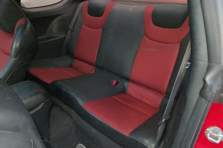 Used Hyundai Genesis Coupe 2009 2.0T Automatic Deluxe Edition