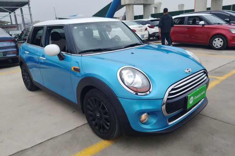 Used MINI 2016 1.5T COOPER Five-Door Edition Front Right 45 Deg