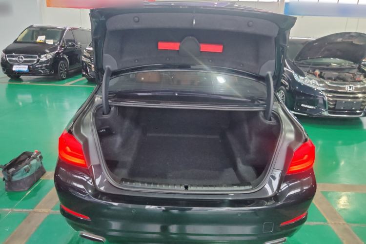 Used BMW 5 Series 2018 528Li Launch Special Edition
